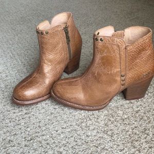 Bed Stu Yell tan booties size 6.5